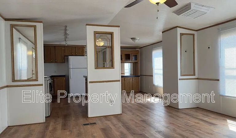 98 E Byrd Dr — Photo 4