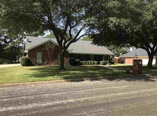 805 Toler Ct, Longview, TX 75604