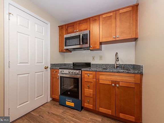 5th image of 17 Peach Leaf Ct