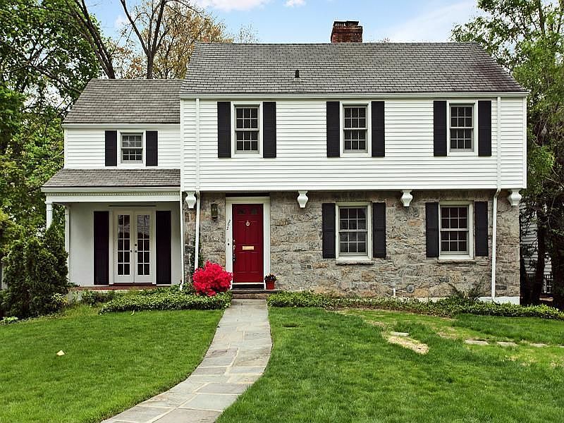 Charming 1931 Center Hall Colonial