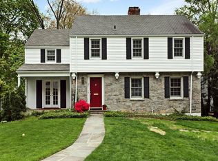 202 Brewster Rd, Scarsdale, NY 10583