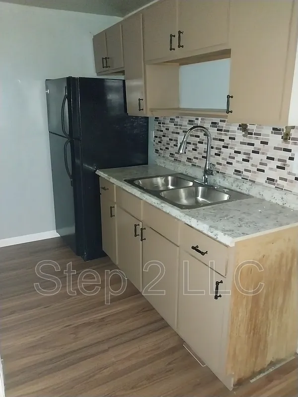 15978 Nelacrest Rd — Photo 2