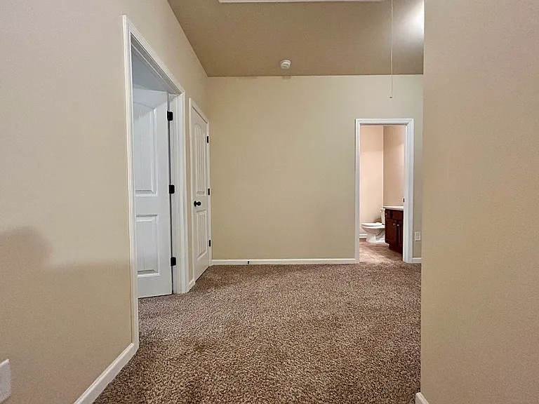 690 Oakside Pl — Photo 16