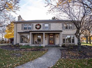 7425 Grand Pkwy, Wauwatosa, WI 53213