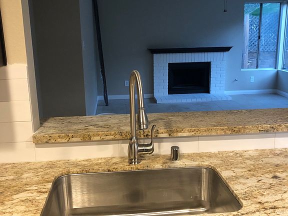 2nd image of 23927 Creekwood Dr
