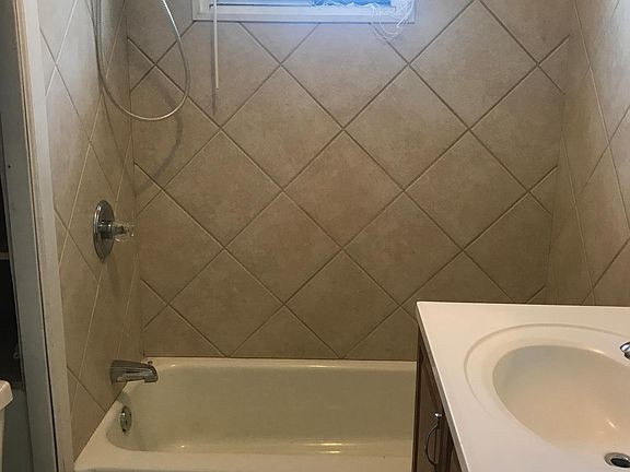 3rd image of 968 N Bosart Ave