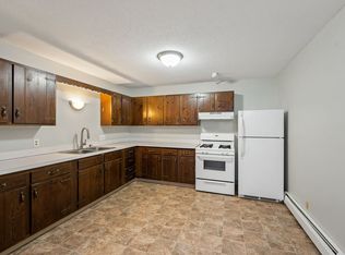 18 Lee Rd APT 80, East Providence, RI 02914