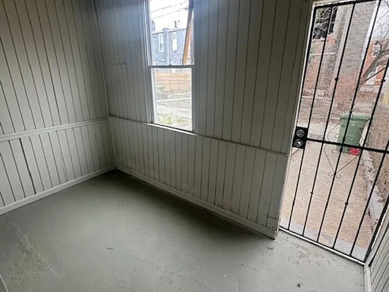 2585 W Fayette St — Photo 16
