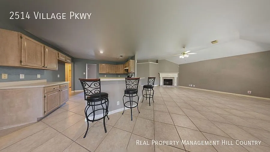 3 Bedroom 2 Bathroom with Covered Deck — Photo 3
