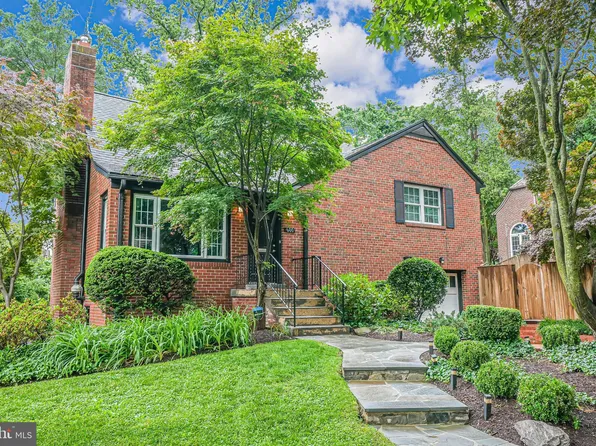 600 Saint Andrews Ln, Silver Spring, MD 20901