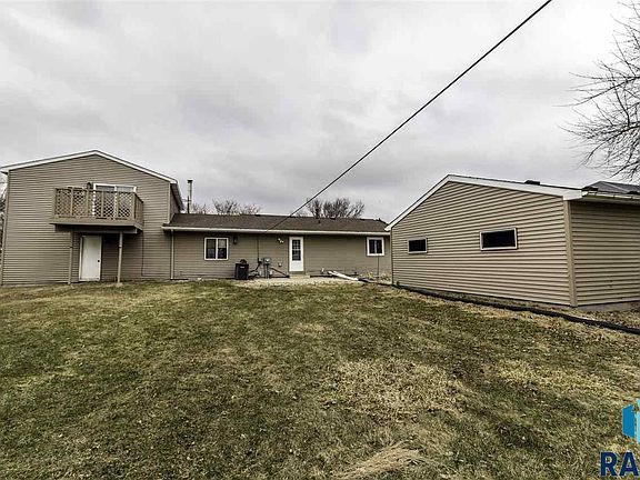 3rd image of 5413 N Indiana Ave #4