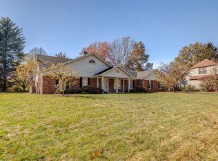 316 Oak Hill Dr, Belleville, IL 62223