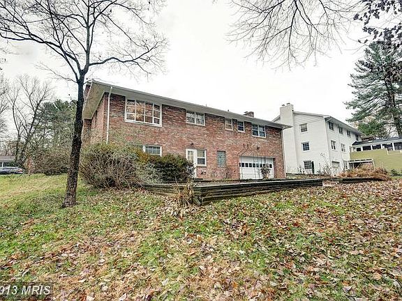 3rd image of 6213 Loch Raven Dr