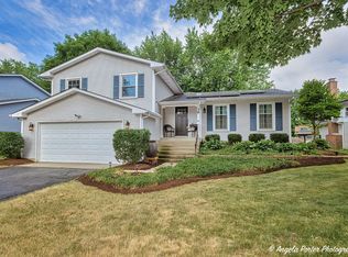 36 Duxbury Ln, Cary, IL 60013