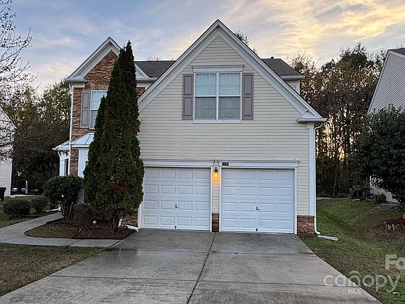 3rd image of 2125 Arbor Vista Dr