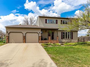 126 Prairiewood Dr S, Fargo, ND 58103