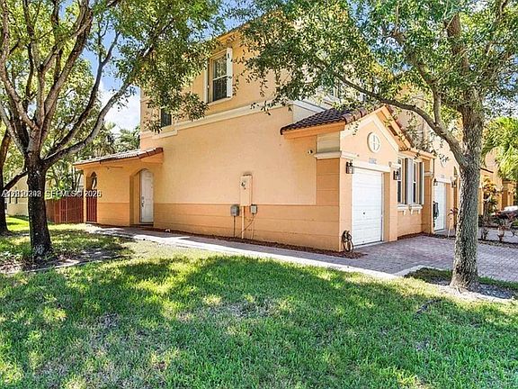 2nd image of 10902 NW 79th St 10902