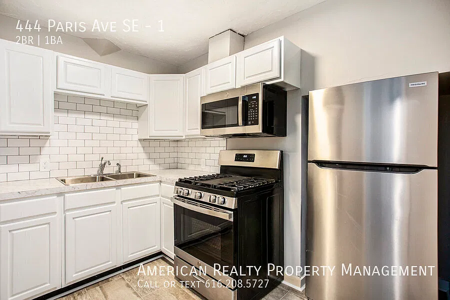 444 Paris Ave SE — Photo 3
