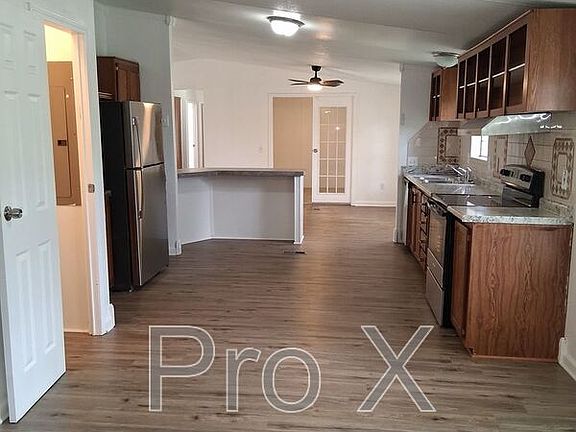 4th image of 910 Sands Rd