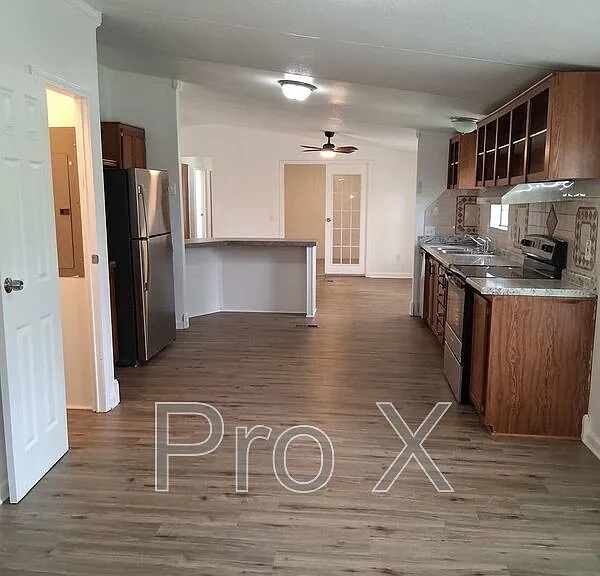 910 Sands Rd — Photo 4