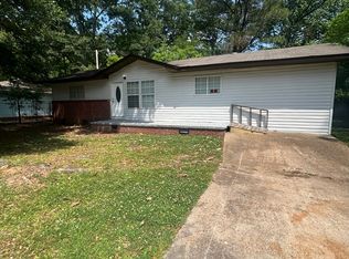 3168 Charleston Dr, Jackson, MS 39212
