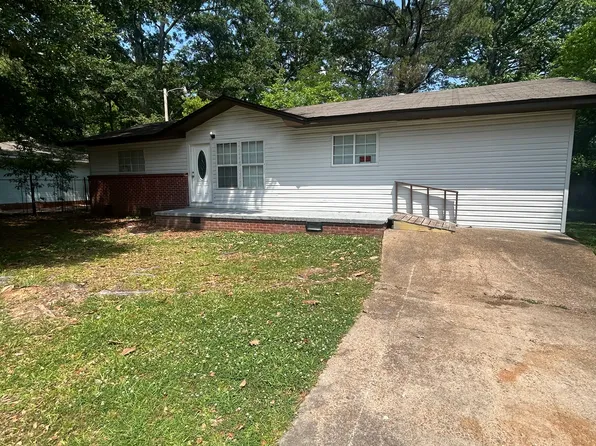 3168 Charleston Dr, Jackson, MS 39212