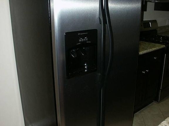 4th image of 221 N Avenue 52 APT 15