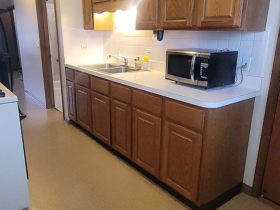 5th image of 9832 W Grand Ave #1