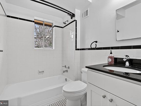 4th image of 5023 Sentinel Dr APT 122