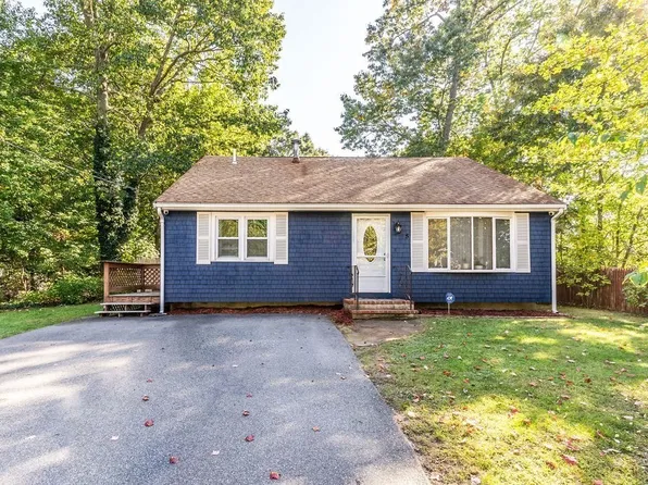 5 Alexander St, Brockton, MA 02302
