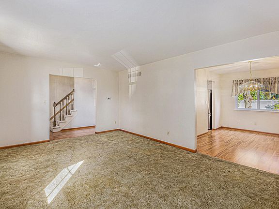 5th image of 1807 Hamlet Dr
