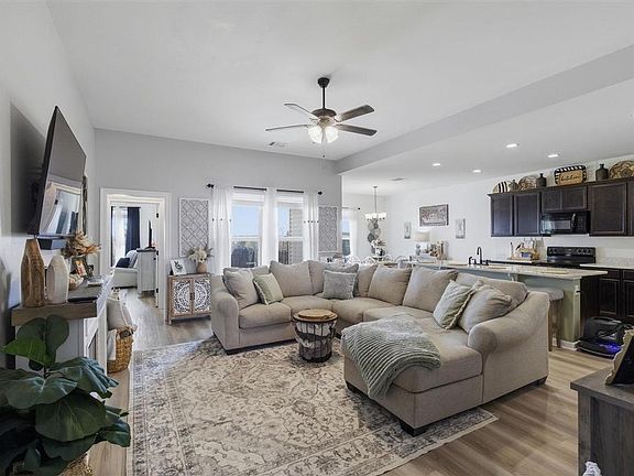 5th image of 1754 Park Place Dr