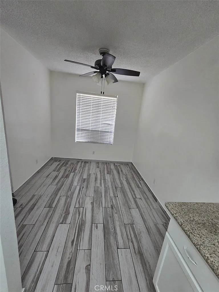 Building Photo - 1380 W 48th St #33