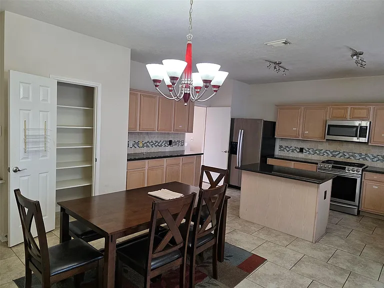 2715 Riverhollow Ln — Photo 14