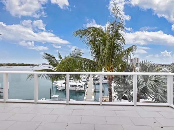 176 Lake Drive #1-302, Palm Beach Shores, FL 33404