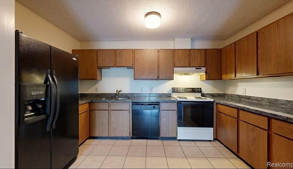 35775 Union Lake Rd, photo 13