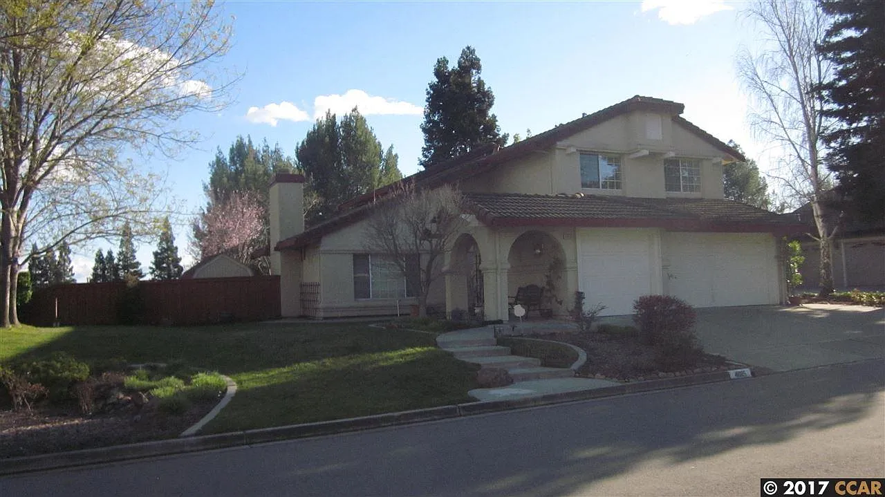 4015 Canyon Crest Rd W photo 1