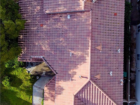 4th image of 7740 Jack Rabbit Ln