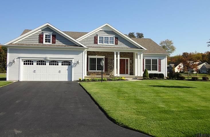 1st image of 44 Chatsworth Way