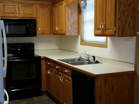 4th image of 119 W Holly Cir