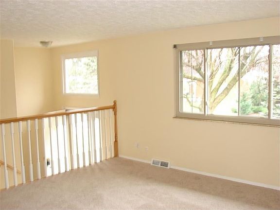 2nd image of 4449 Tangent Dr