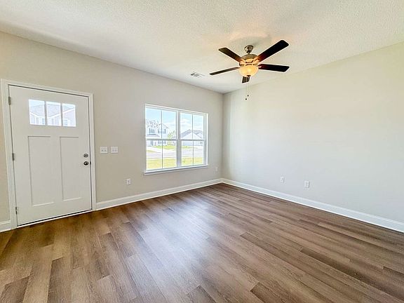 3rd image of 48 Saint Johns Ct