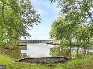 54 Oak Hl, Louisa, VA 23093