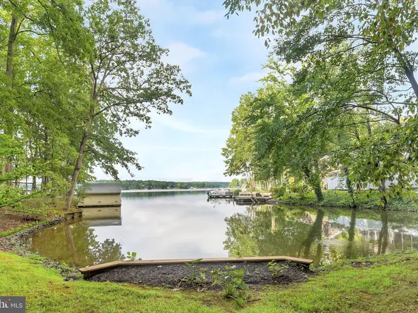 54 Oak Hl, Louisa, VA 23093