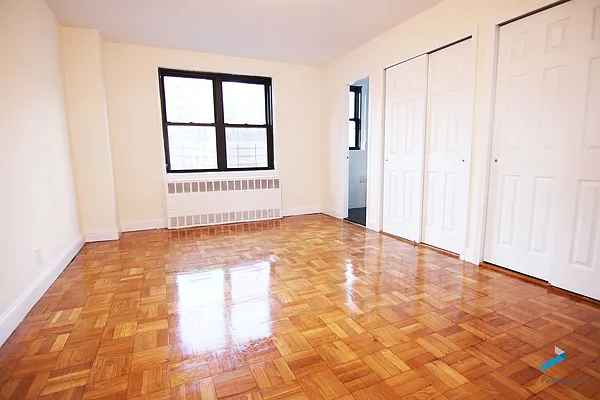 Rented by FirstService Realty (legacy) | media 25