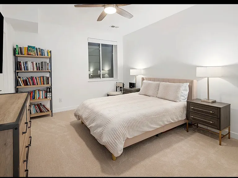 2543 S Sherman St — Photo 36