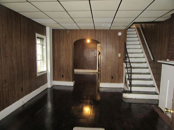 Living Room (Check out the hardwood!)
