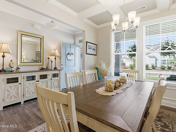 4th image of 1121 Spincast Road