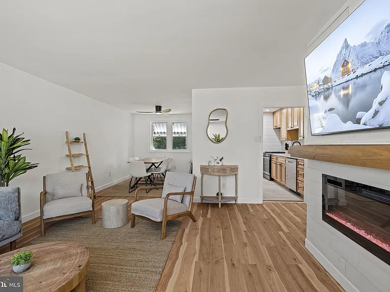 901 Russo Dr — Photo 8