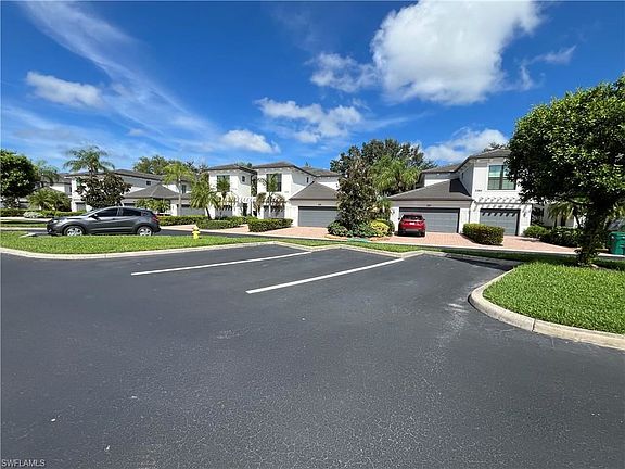 3rd image of 2390 Ravenna Blvd Unit 202